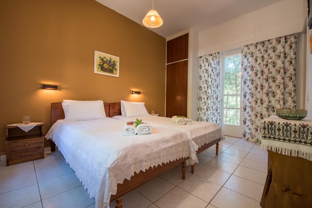 Physis Studios Vasilikí Oda fotoğraf